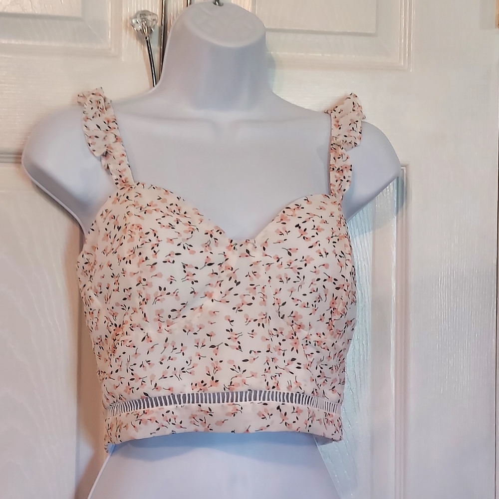 Kendell + Kylie NWT Chiffon Floral Flutter Straps Crop Top Medium Boho